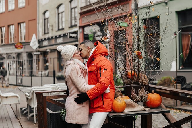1H Private Photoshoot in Old Town of Riga - Key points at a glance