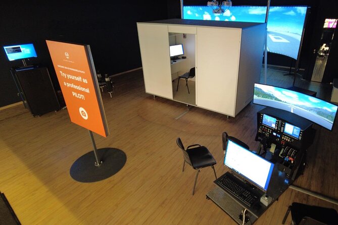 Aeroplane Flight Experience - What happens inside the Riga flight session
