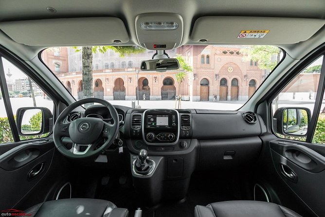 Arrival Private Transfer from Riga Airport RIX to Riga City by Minivan - What the roughly 20-minute journey is like