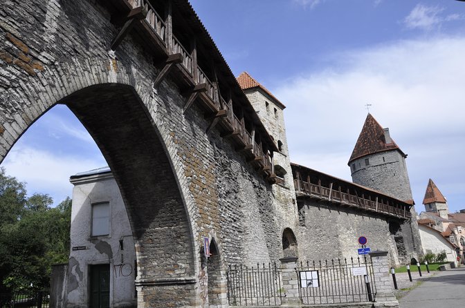 Day trip to Tallinn from Riga - Walking through Tallinn’s medieval center