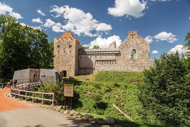 Full-Day Private Trip to Cesis, Sigulda and Turaida from Riga - The private minivan changes the day