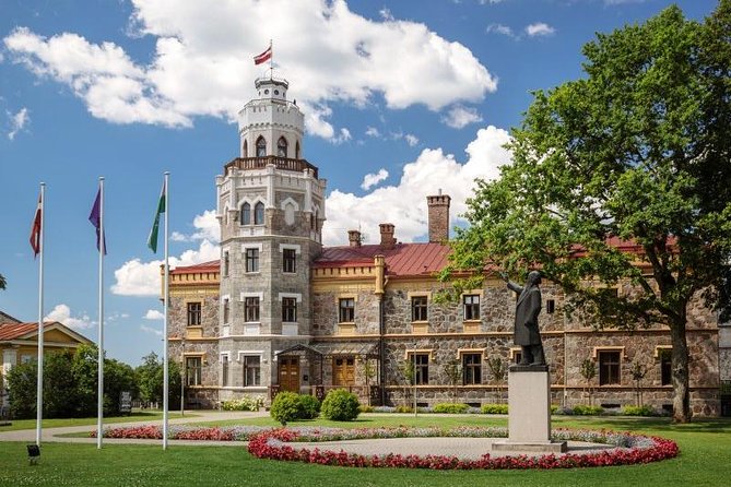 Full-Day Private Trip to Cesis, Sigulda and Turaida from Riga - Lunch, coffee, and local help