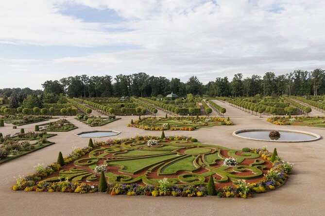 Full-Day Private Trip to Palace and Medieval Castle from Riga - The space between the sights