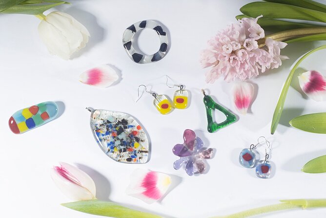 Glass Jewellery Workshop - Why this Riga workshop makes a good souvenir