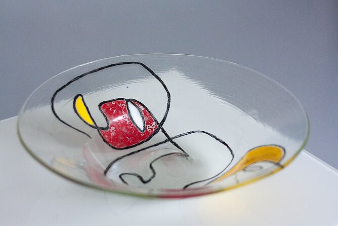 Make your Own Fruitbowl: Glass Workshop - How heat and gravity shape the finished bowl
