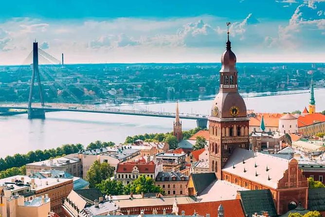 Old Town And Art Nouveau Walking Tour Of Riga - Jauniela and the pleasure of the side street