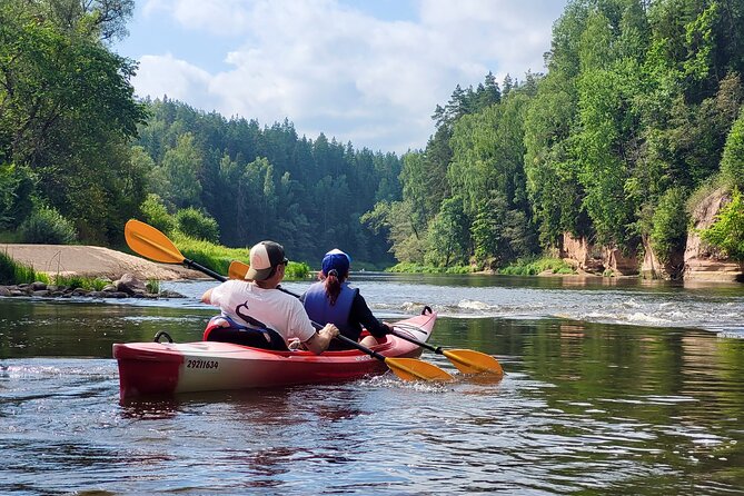 One-Day Kayaking Trip in Gauja River Valley - Getting set up with a kayak or canoe