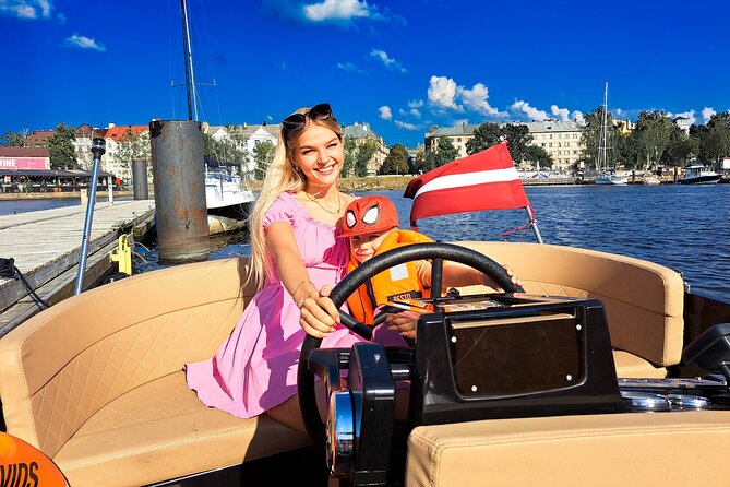 Private Boat Tour experience in Riga (City Canal and Daugava) - Riga City Canal: the prettiest part of the first half