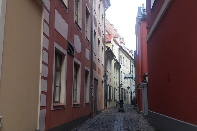 Private Riga Old Town Walking Tour - The Cat House and Riga’s lighter side