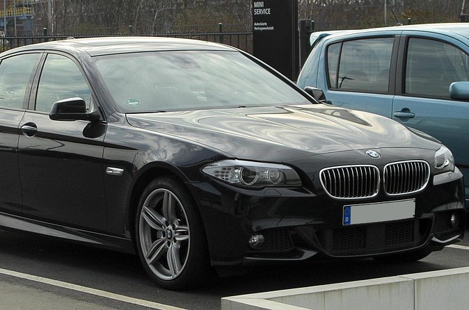 Private Transfer From Riga Airport To Riga City Center - Cancellation and practical booking details
