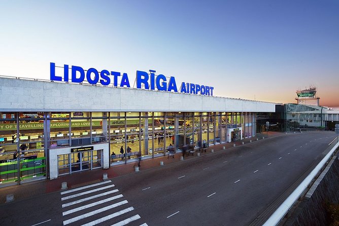 Private Transfer From Riga Airport To Riga City Center - The private car and what it adds
