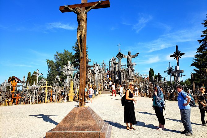 Private trip - Hill of Crosses / 2 countries in 1 day - The first 30 minutes at Kryžių Kalnas