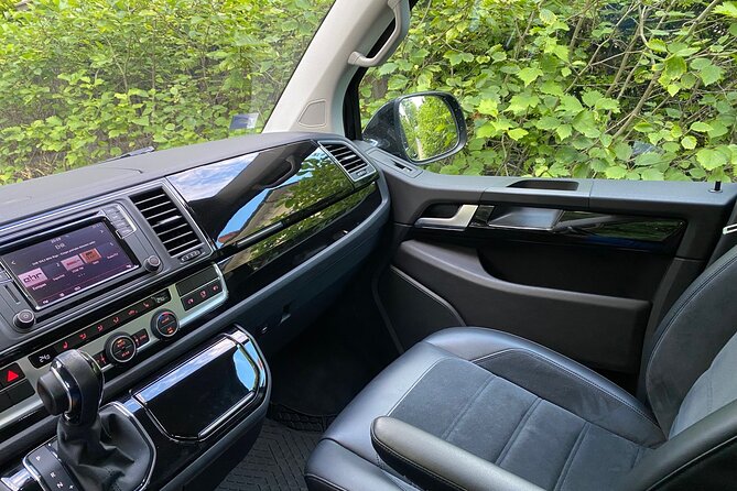 Riga Airport Private Transfer - private group 1 to 8 pax - Reliability and service quality