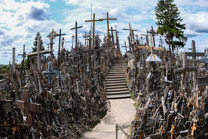 Riga: Hill of Crosses & Guided Rundale Palace with Bauska Castle - Bauska Castle and the climb to the tower