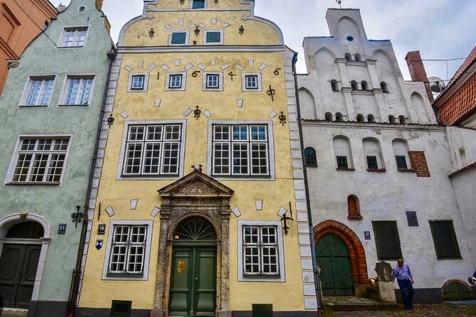 Riga Old Town, C Market & Art Nouveau Guided Walking Tour - Five useful things to know before you book
