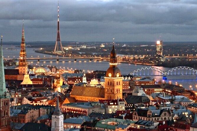 Riga Old Town, C Market & Art Nouveau Guided Walking Tour - Why this four-hour Riga route works