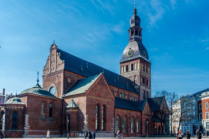 Riga Old Town walking tour - Why this short Riga walk is worth your first morning