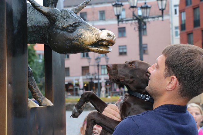 Riga Old Town walking tour - The guides are the heart of the experience