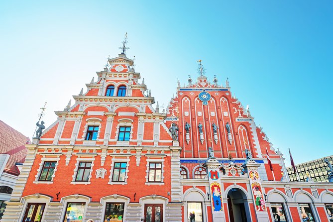 Riga Private Walking Tour - Freedom Monument and modern Latvia