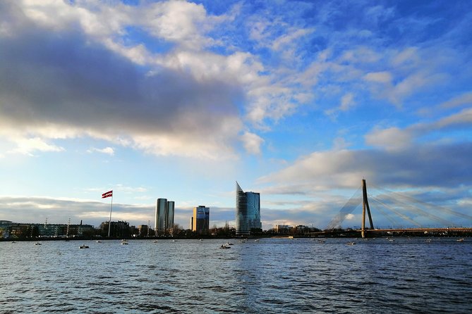 Riga Shore Excursion - Riga Central Market: Zeppelin hangars and local food