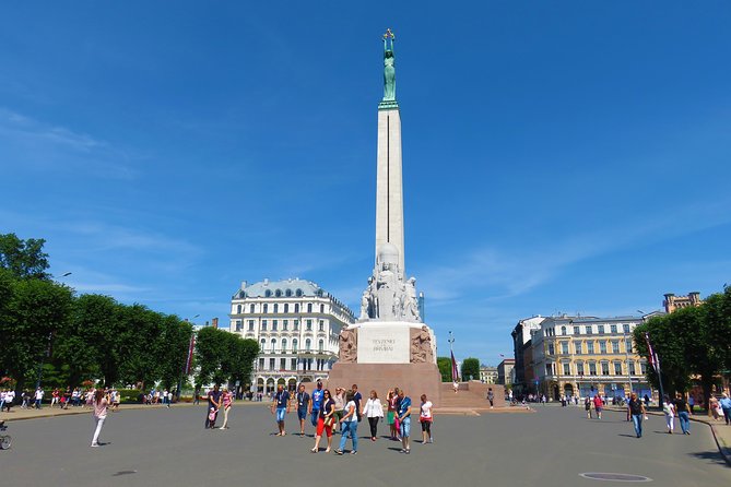 Riga Shore Excursion - Private transport and group size: where the price makes sense