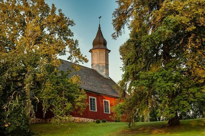 Riga to Tallinn - Sightseeing transfer - What the private vehicle and driver add