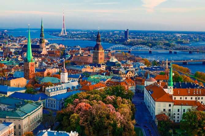 Riga to Tallinn - Sightseeing transfer - Building extra stops into the seven-hour route