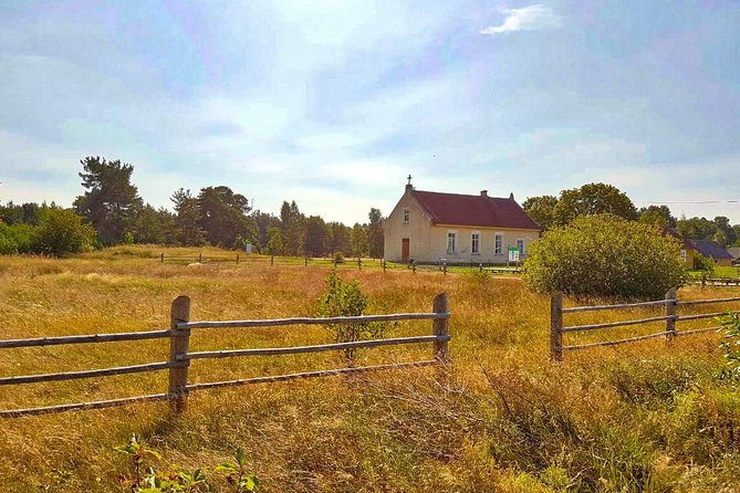 Slitere National Park Latvian Nature Hiking Tour from Riga - What the guide adds to the day