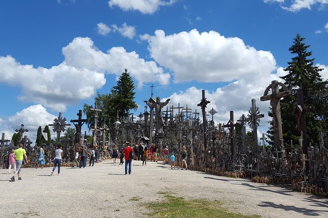 Tour from Riga to Vilnius: Bauska Castle, Rundale Palace and The Hill of Crosses - Key Points at a Glance