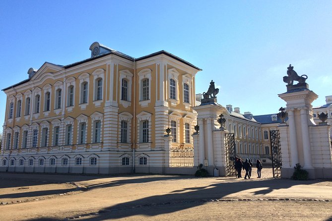 Tour from Riga to Vilnius: Bauska Castle, Rundale Palace and The Hill of Crosses - Is $266.05 Good Value?
